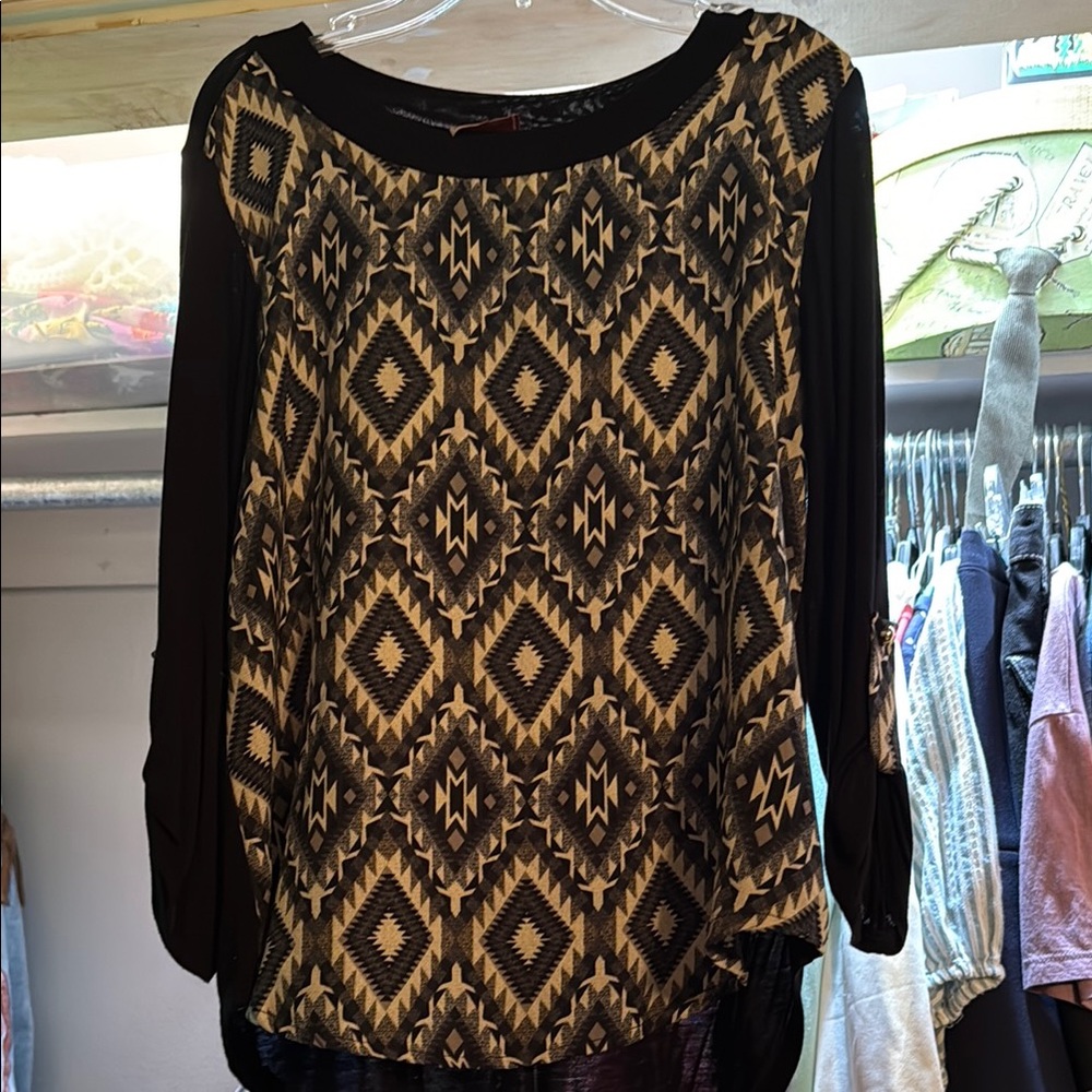 Geometric Patterned Black and Cream Women's Top